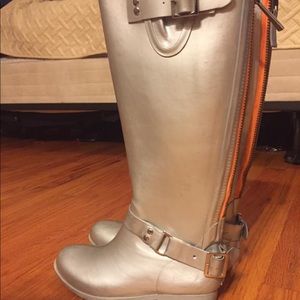 Steve Madden Rainboots